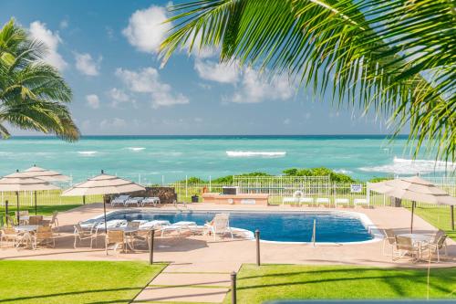 ***SERENDIPITY ON THE MOANA - Legal & Oceanfront - Great for Work & Play!*** in Maili (HI)