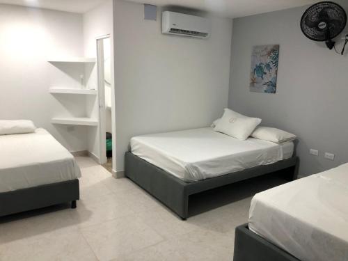 1 double bed, 3 twin beds