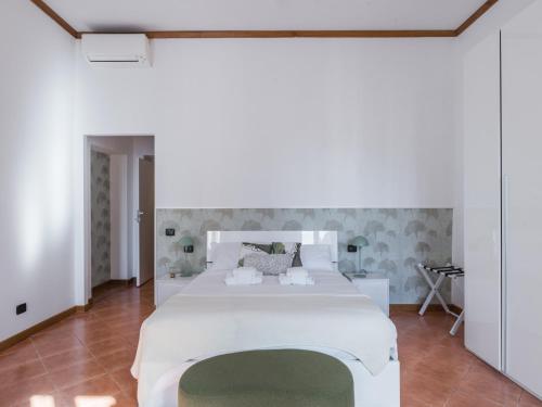 The Best Rent - Three-bedroom apartment near Piazza Barberini, Rome (photo 10)