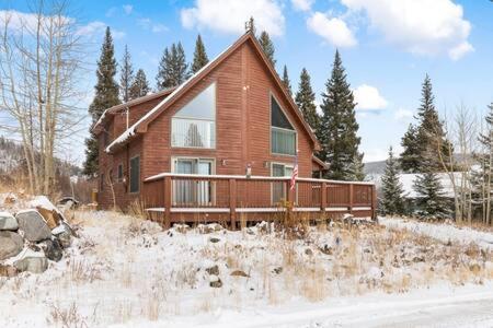 3BDR Mountain Retreat with Stunning Views