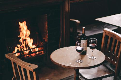 The Rose & Crown by null