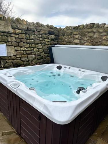 Converted Barn with Hot Tub, The Hayloft., Carnforth (zdjęcie 4)