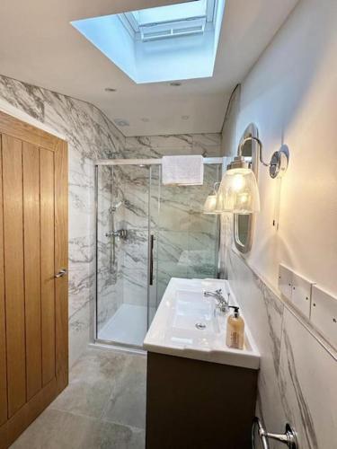 Converted Barn with Hot Tub, The Hayloft., Carnforth (zdjęcie 9)