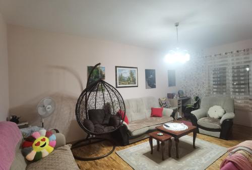 APARTMAN ČAROLIJA TREBINJE - image 2
