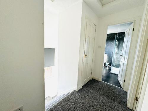 Ванна кімната, Tillicoultry Jupiter Apartment - Scotland Holiday Let in Тілліколтрі