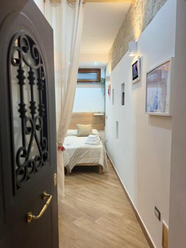 Casa Gennarino, Naples