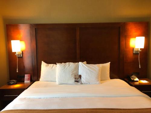 Comfort Suites Forrest City - main image