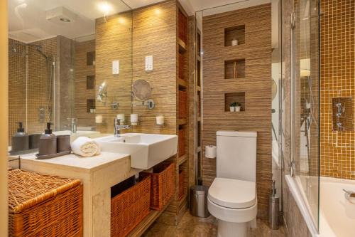 Modern One Bedroom City Tower - Canary Wharf - image 11