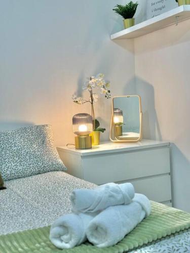 2 bed flat with private garden - image 5
