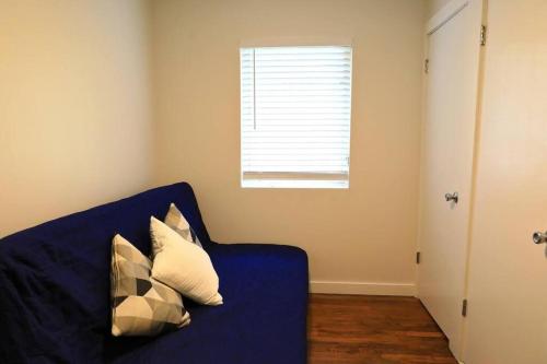 Cozy condo minutes from downtown ATL in Atlanta, USA