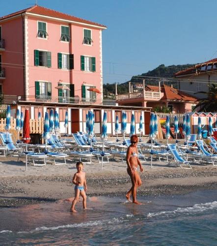  La Milanese, Pension in Pietra Ligure