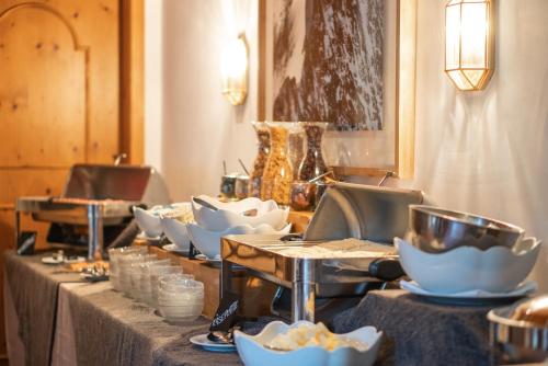 Food and beverages, Studio im Hotel Des Alpes in Flims