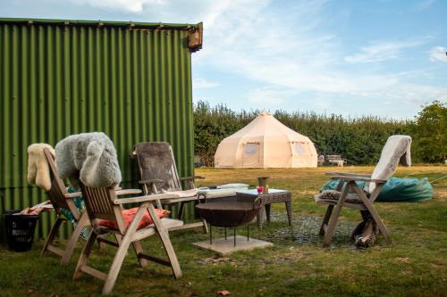 The Follies Glamping in Boughton Monchelsea