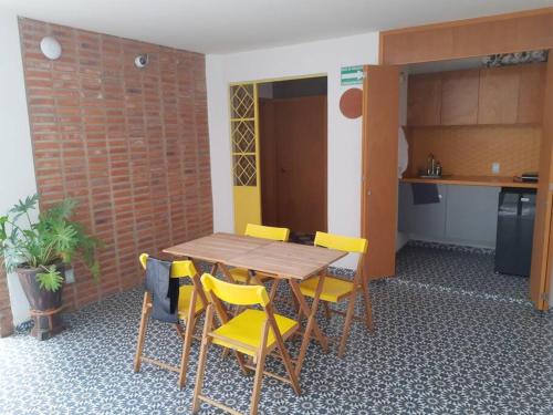 Estudio #5 Casa Fatima, 8 min del centro 1 persona in Guadalajara, Mexico