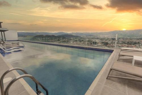Top Floor Luxury Penthouse