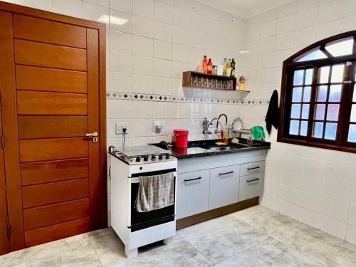 Sobrado c/ piscina 100m da praia Sobrado c/ piscina 100m da praia