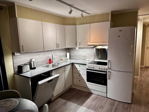 Dotări, Leilighet med 1 soverom i Tromsø/Kvaløysletta med flott beliggenhet og god utsikt. Kort vei til flyp in Kvaloysletta