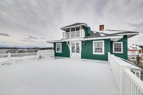 Elegant Oceanfront Maine Estate with Gazebo