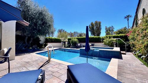 CASA de SEVILLE: contemporary compound w/ private pool, perfect desert retreat! Managed by Greenday.