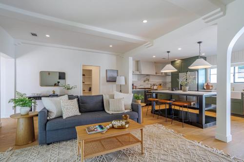 New Home Universal sleeps 18 hot tub, Los Angeles (fotografie 7)