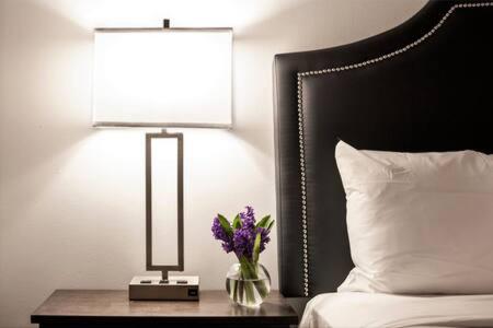 TWO Bold 2BR 2BA Apartments in the Block - image 11