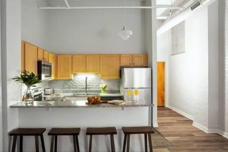 TWO Bold 2BR 2BA Apartments in the Block - image 7