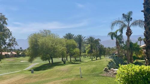 SPLASH PAD: 3bed personal desert resort awaits. Private Pool! Managed by Greenday.