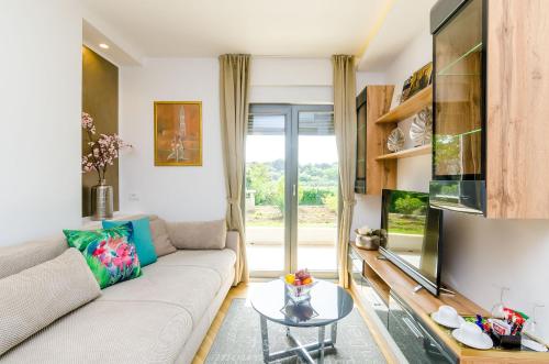 Villa Dolores Apartments - image 3