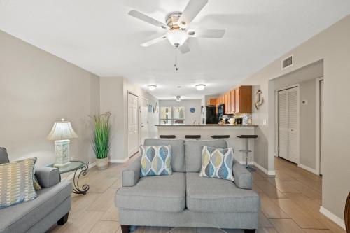 Cozy 2-Bedroom Condo in Prime Siesta Key Location in Sarasota, USA