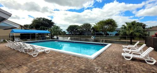 Facilities, Cozynest2 in Palm Beach International Airport