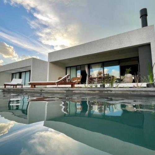 A Buen Puerto. Casa con vista al lago - Country Náutico