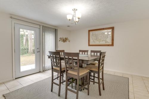 Quiet Vacation Rental in Peachtree City with Yard! in Peachtree City, USA
