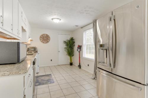 Quiet Vacation Rental in Peachtree City with Yard! in Peachtree City, USA