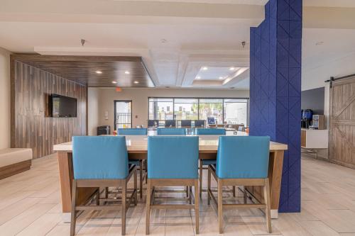 홀리데이 인 익스프레스 & 스위트 칼리지 스테이션 바이 IHG - 식음료(F&B)