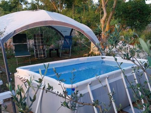 สระว่ายน้ำ, Family friendly house with a swimming pool Vinez, Labin - 22240 in วิเนซ