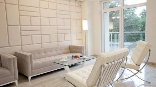 Фойє, Hotel White in Криніца-Морска