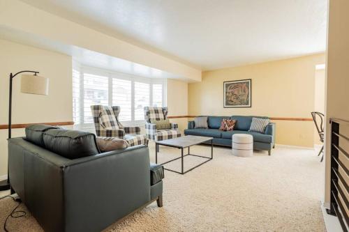 Spacious 6 BR Extended Stay, North Salt Lake