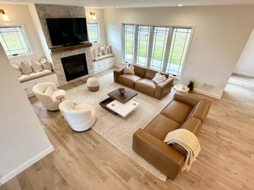 ห้องพัก, New Farmhouse, King Beds, Game Room, Hot Tub & View! in มอนตโกเมอรี (นิวยอร์ก)