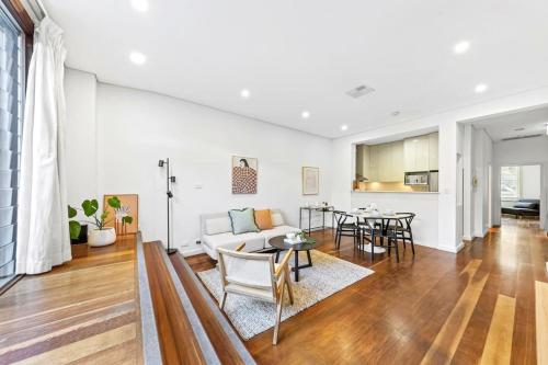 Escape To Sydney @ Ultimo Unique 2 Bedroom Sleeping 7 City Side