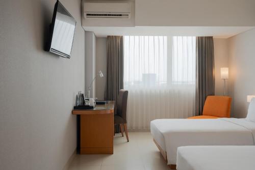 The Capital Hotel Surabaya Room Type - Elite Deluxe Twin Room