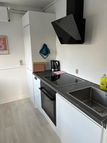 廚房, Casa Home of Bricks - Downtown Holidays in 比隆