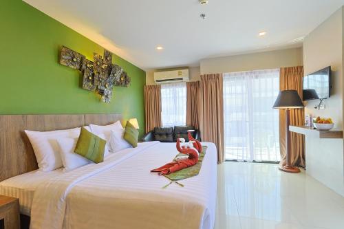 room detail thumbnail 1