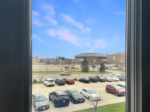 Downtown 1br By Steps From Wells Free Parking Downtown 1br By Steps From Wells Free Parking