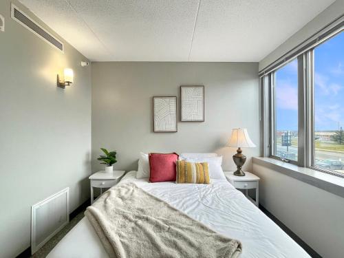 Downtown 1br By Steps From Wells Free Parking Downtown 1br By Steps From Wells Free Parking