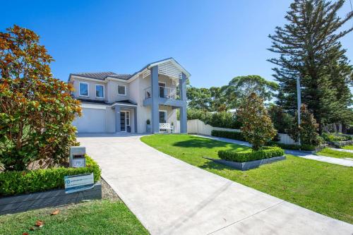 Five-Bedroom House image 7