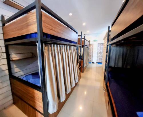 Back Home Backpackers Hostel – Bangkok, NY