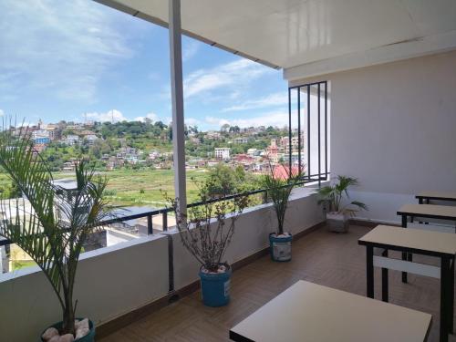 Milestone City Business Apartment - Secure Area - Fast WiFi Long Stay - image 5