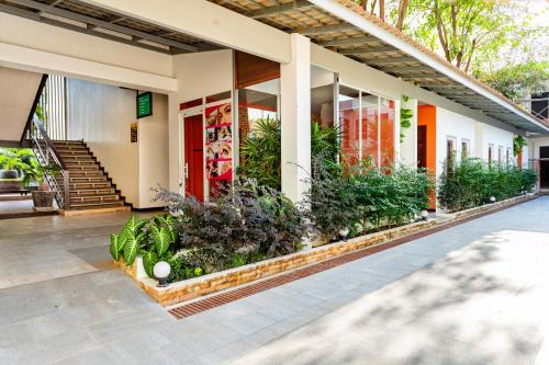 Garden, Green Amazon Residence Hotel in Svay Dangkum