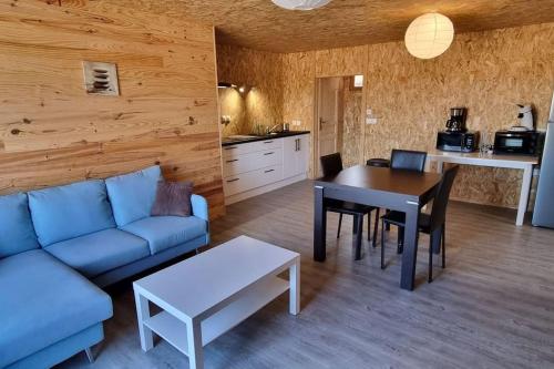 Appartement Côté Champ - 2 chambres - Domaine le Revers de Vignat gîte à louer Drouilly