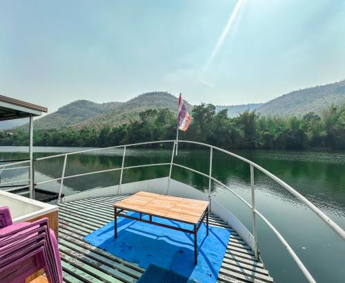 ชอว์ งาทอง รีสอร์ต Chor Ngar Thong Erawan Kanchanaburi near Erawan National Park